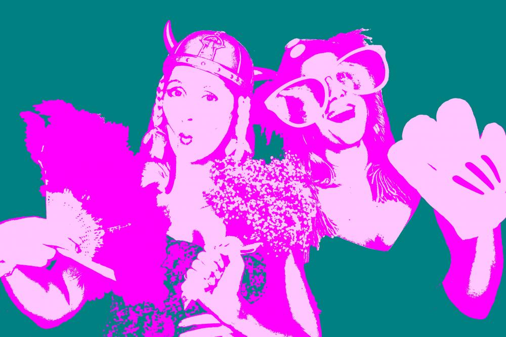 Katherine & Simon | View more photos from the event at gallery.myphotoboothexperience.co.uk/u/MyPhotoBoothExperienceLtd/Katherine-Simon